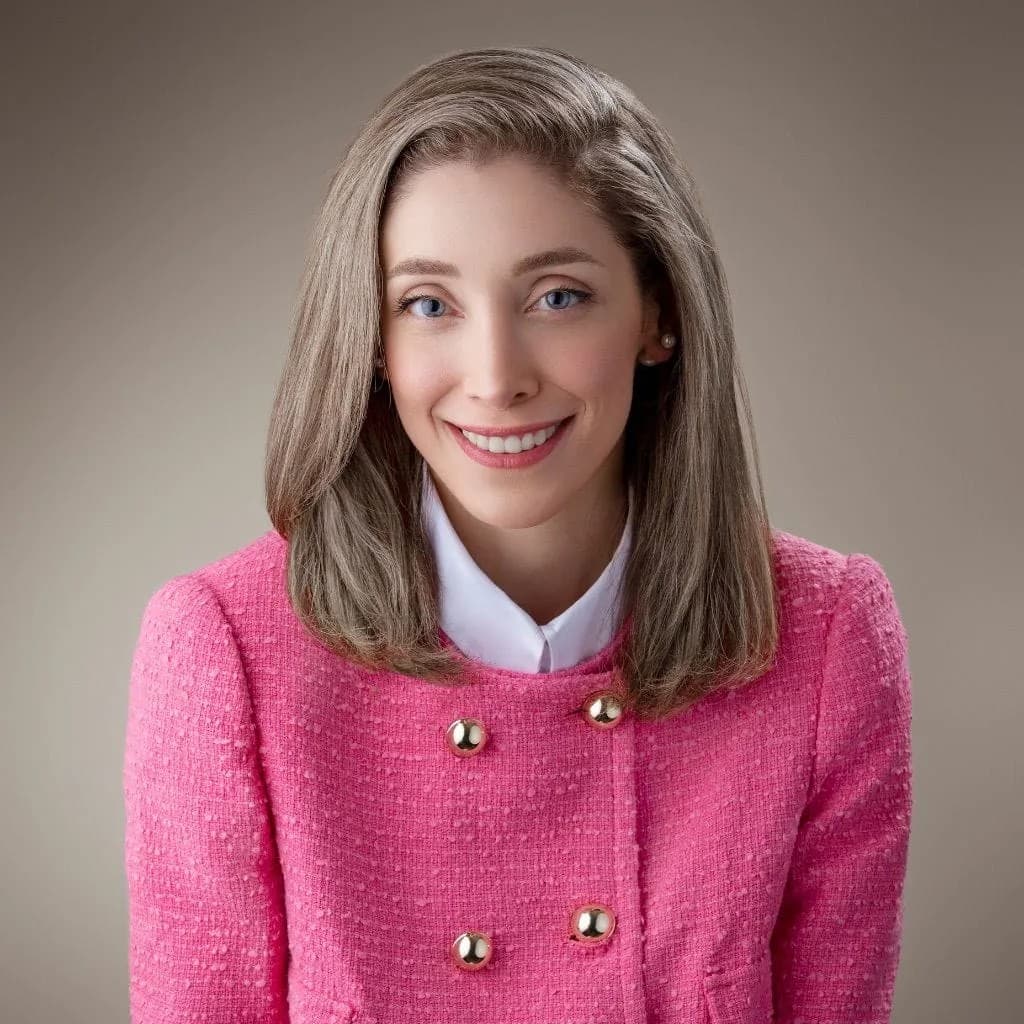 Portrait of Sahar Maserrat, In-House Real Estate Consultant, in Toronto.