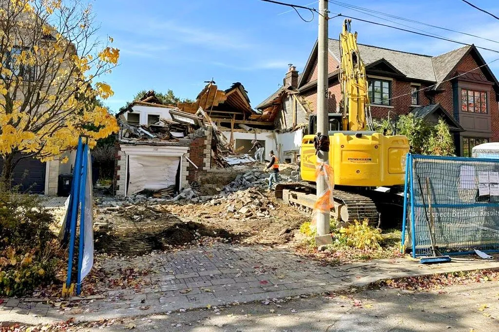 Luxury Custom Build In Forest Hill, Toronto